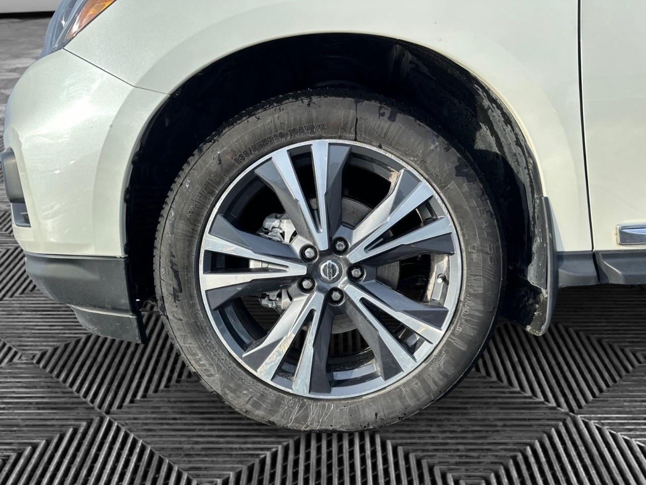 2020 Nissan Pathfinder 4x4 Platinum Photo