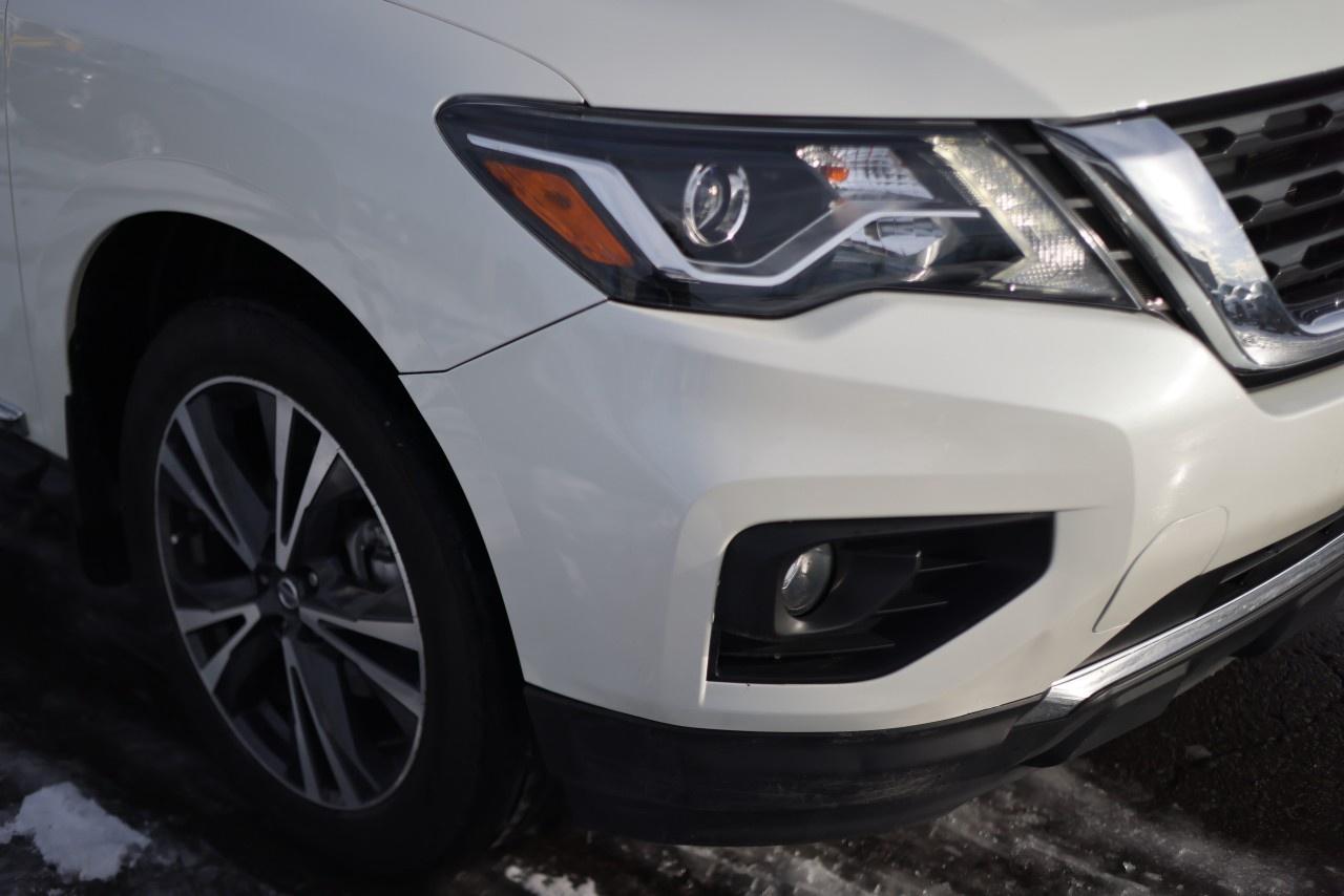 2020 Nissan Pathfinder 4x4 Platinum Photo