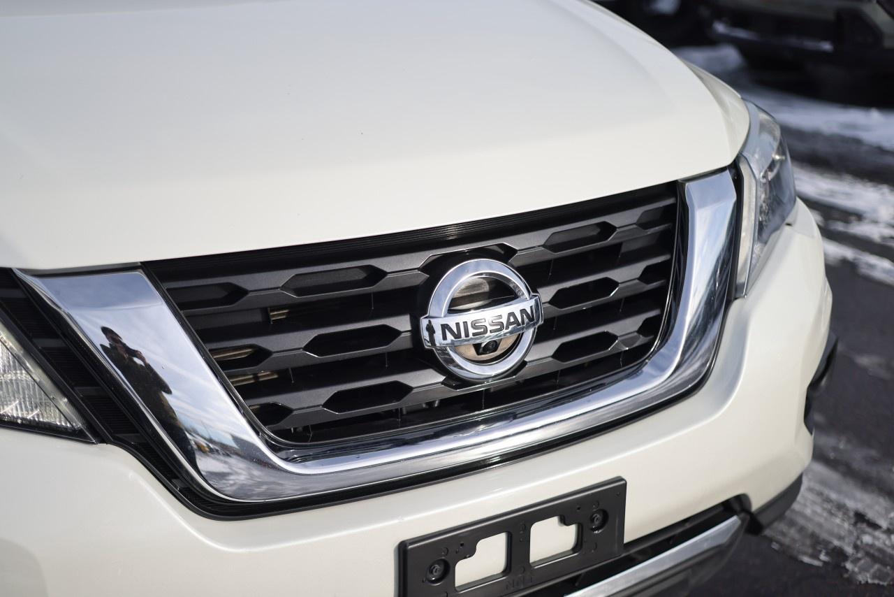 2020 Nissan Pathfinder 4x4 Platinum Photo