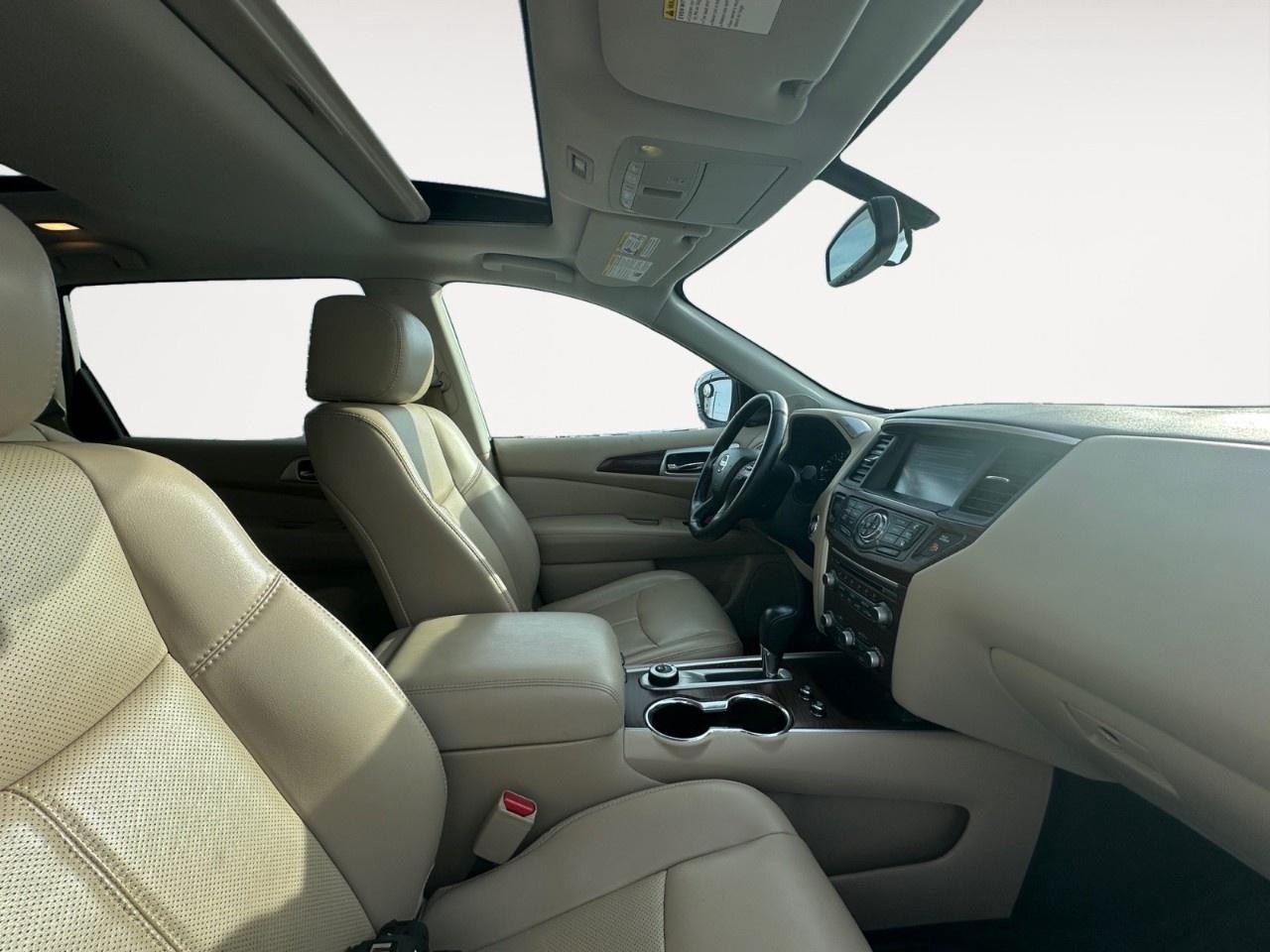 2020 Nissan Pathfinder 4x4 Platinum Photo