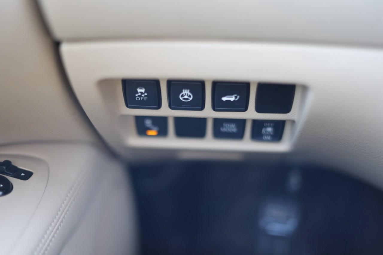 2020 Nissan Pathfinder 4x4 Platinum Photo