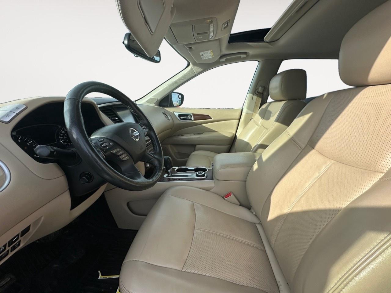 2020 Nissan Pathfinder 4x4 Platinum Photo