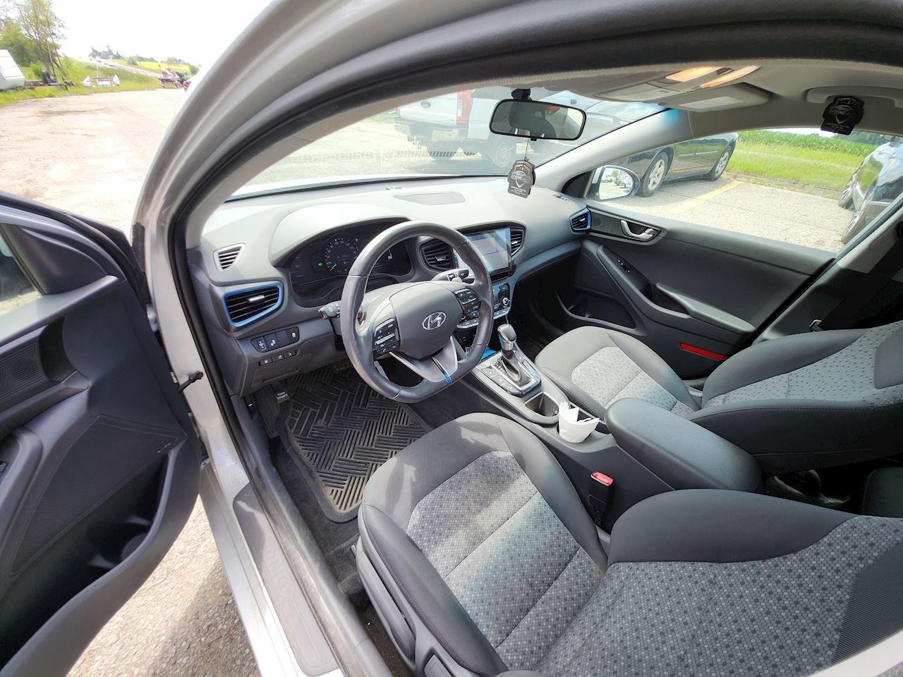 2019 Hyundai Ioniq Electric Plus Preferred Photo0