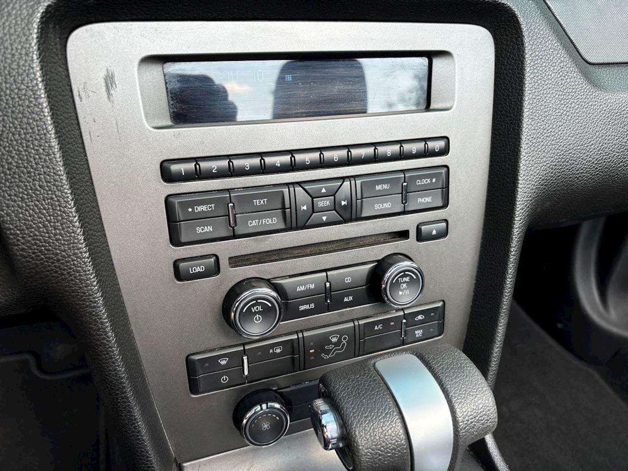 2010 Ford Mustang V6 Photo