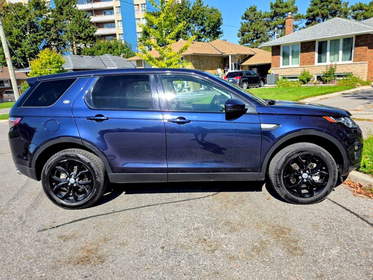 2016 Land Rover Discovery Sport HSE Photo