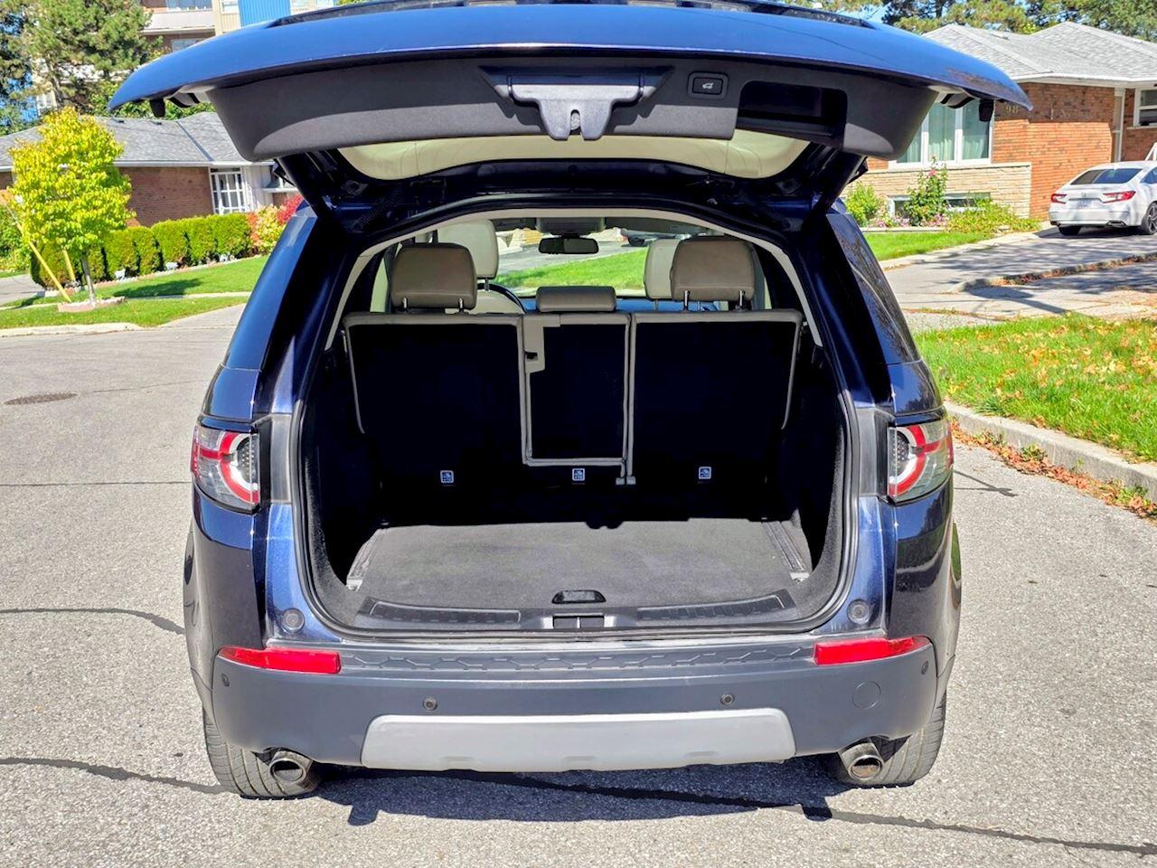 2016 Land Rover Discovery Sport HSE Photo