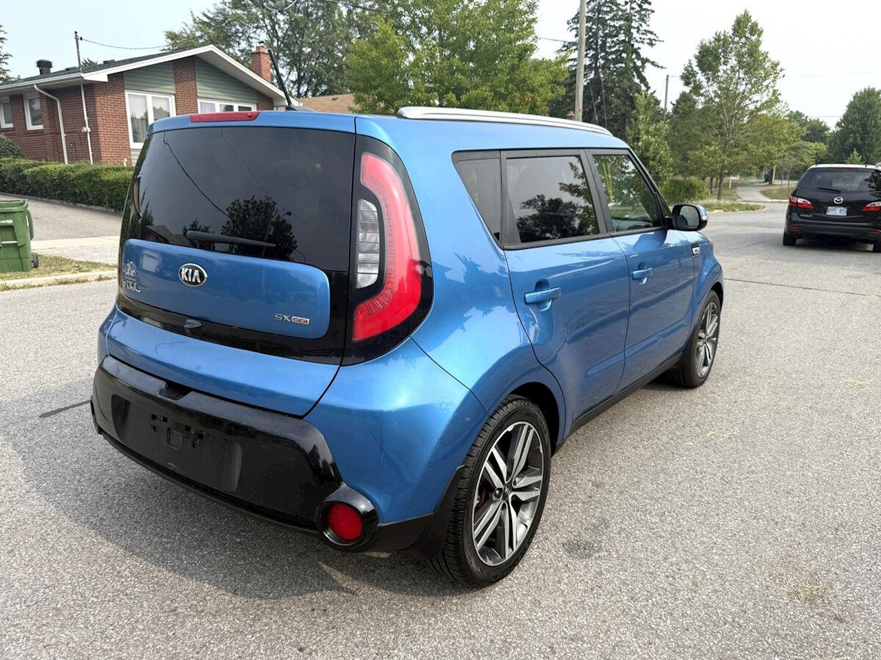 2016 Kia Soul EX/EX+ ECO/SX/SX Luxury/EX+/Sport Inferno Red/Black/Sport Onyx Black/Red/Urban Cappuccino/Urban Titanium/Urban Inferno Red/Sport Polar White/Red Photo