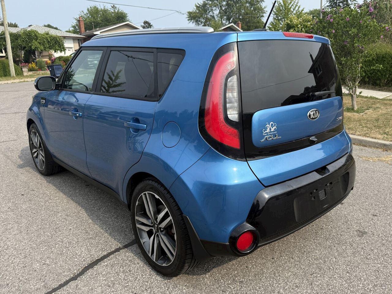 2016 Kia Soul EX/EX+ ECO/SX/SX Luxury/EX+/Sport Inferno Red/Black/Sport Onyx Black/Red/Urban Cappuccino/Urban Titanium/Urban Inferno Red/Sport Polar White/Red Photo