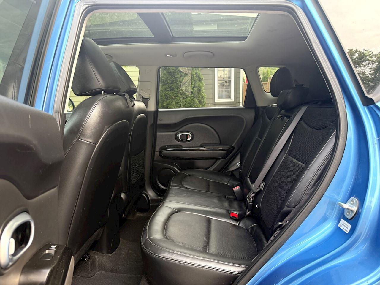 2016 Kia Soul EX/EX+ ECO/SX/SX Luxury/EX+/Sport Inferno Red/Black/Sport Onyx Black/Red/Urban Cappuccino/Urban Titanium/Urban Inferno Red/Sport Polar White/Red Photo