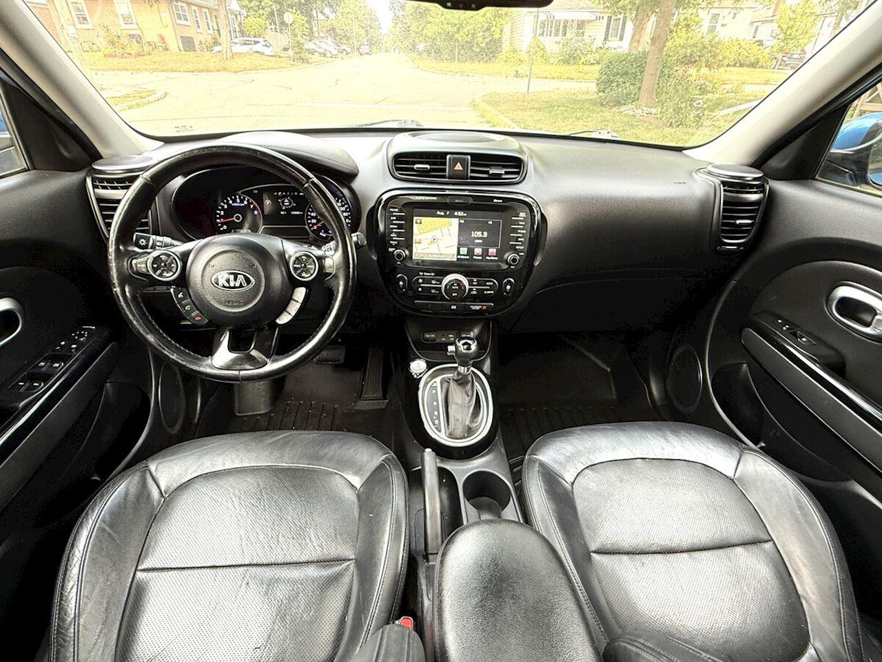 2016 Kia Soul EX/EX+ ECO/SX/SX Luxury/EX+/Sport Inferno Red/Black/Sport Onyx Black/Red/Urban Cappuccino/Urban Titanium/Urban Inferno Red/Sport Polar White/Red Photo