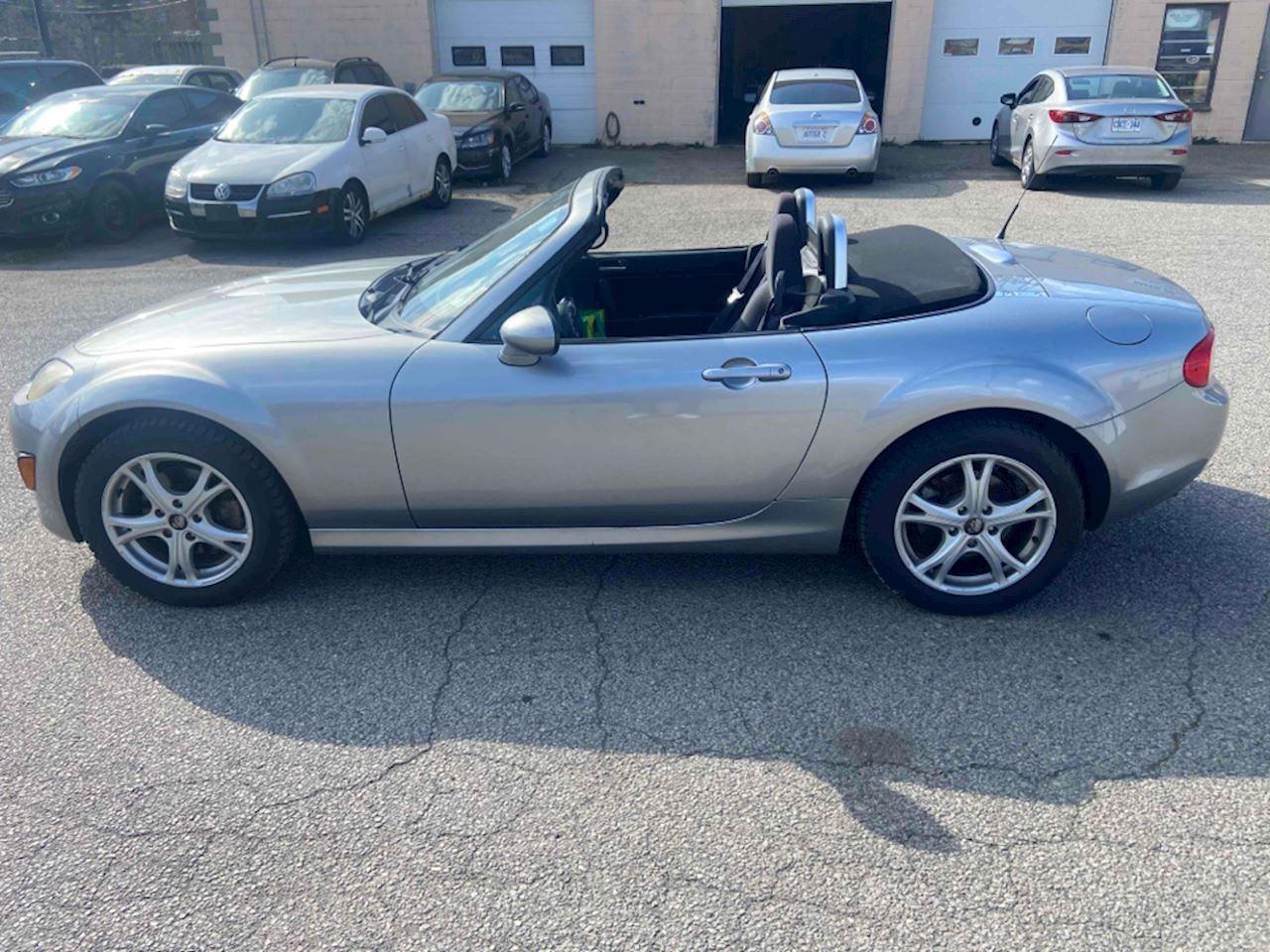 2009 Mazda MX-5 Miata Touring Photo