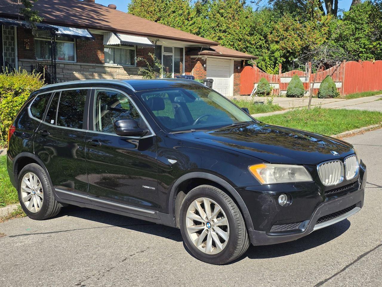 2011 BMW X3 28i Photo2