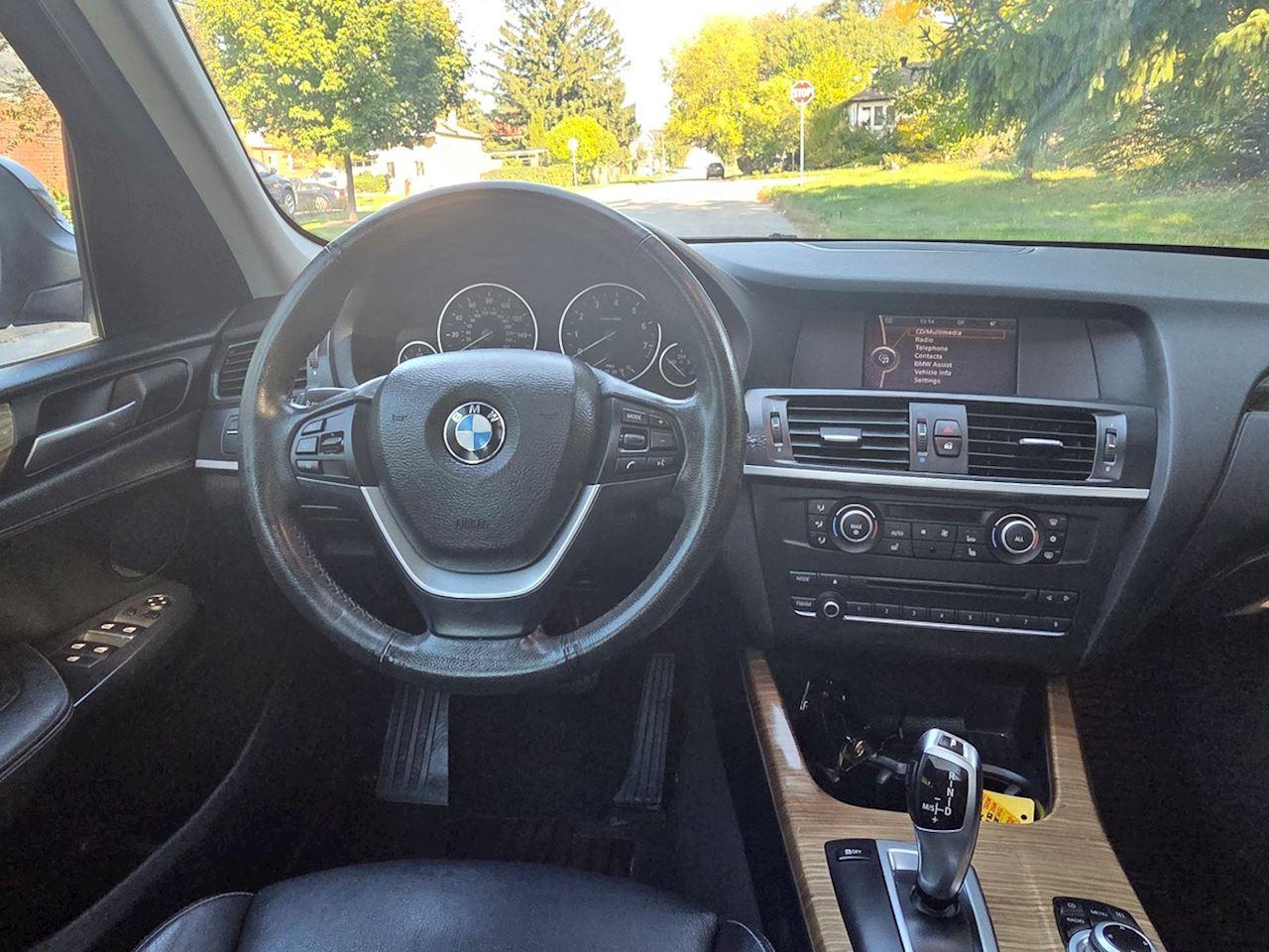 2011 BMW X3 28i Photo