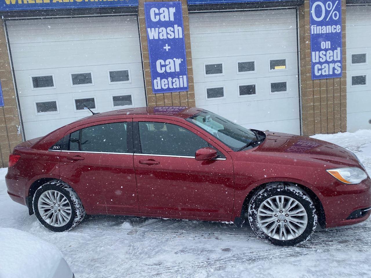 2013 Chrysler 200 Touring Photo