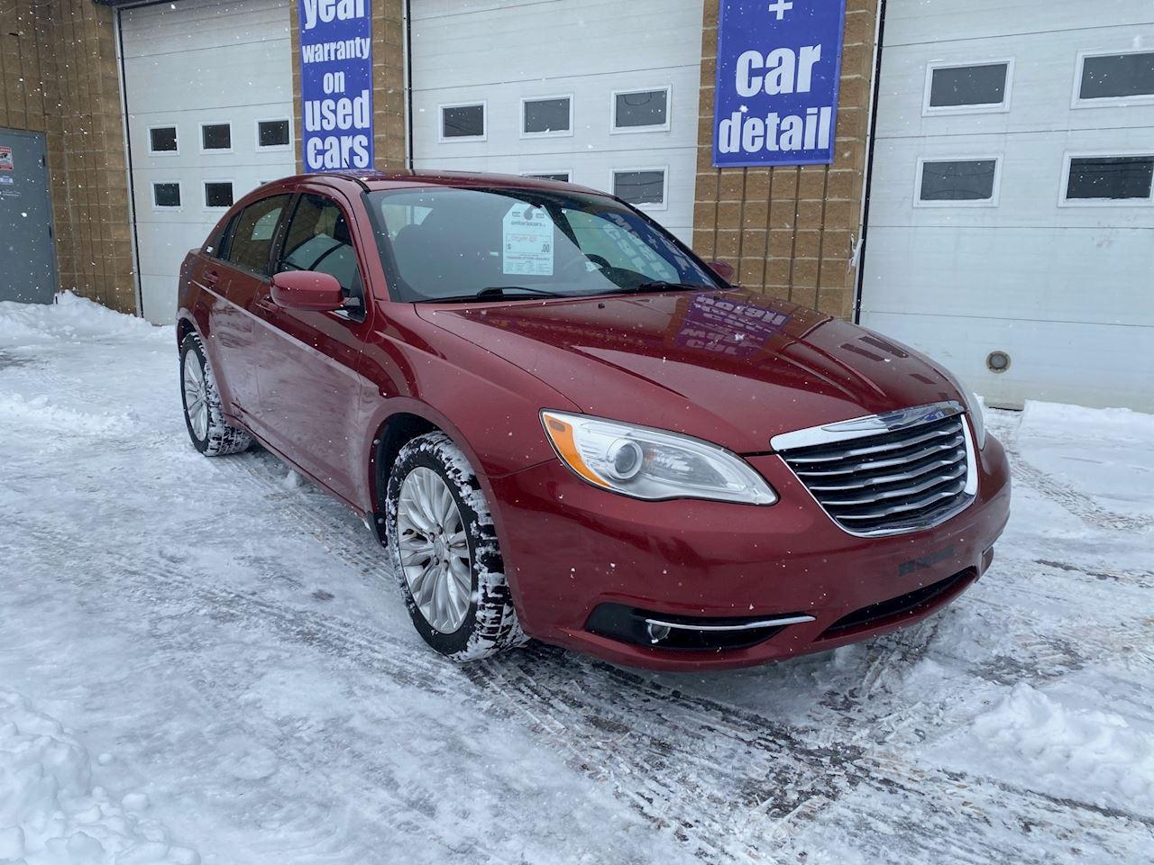 2013 Chrysler 200 Touring Photo2