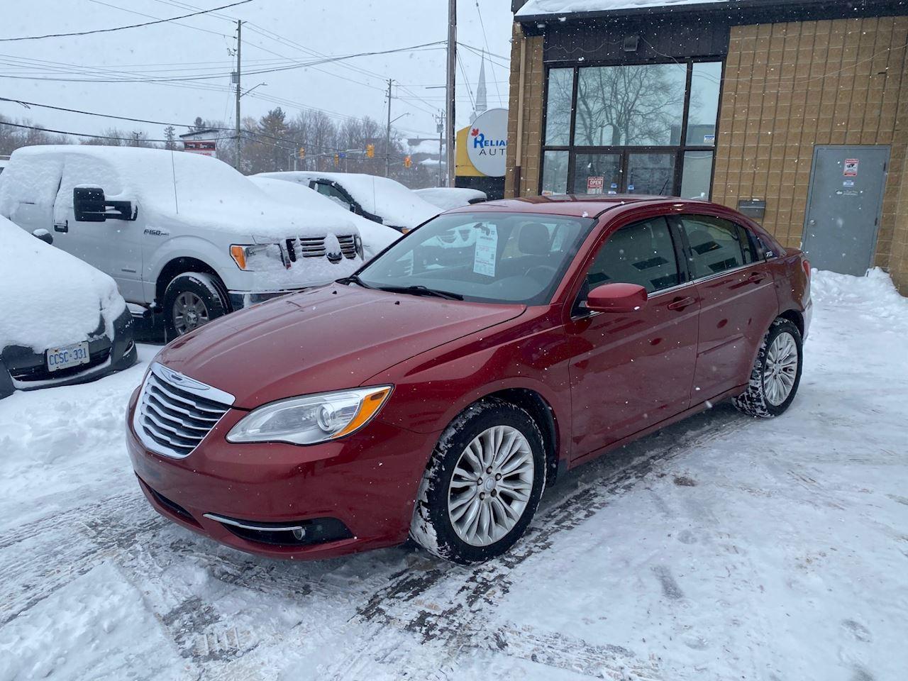 2013 Chrysler 200 Touring Photo