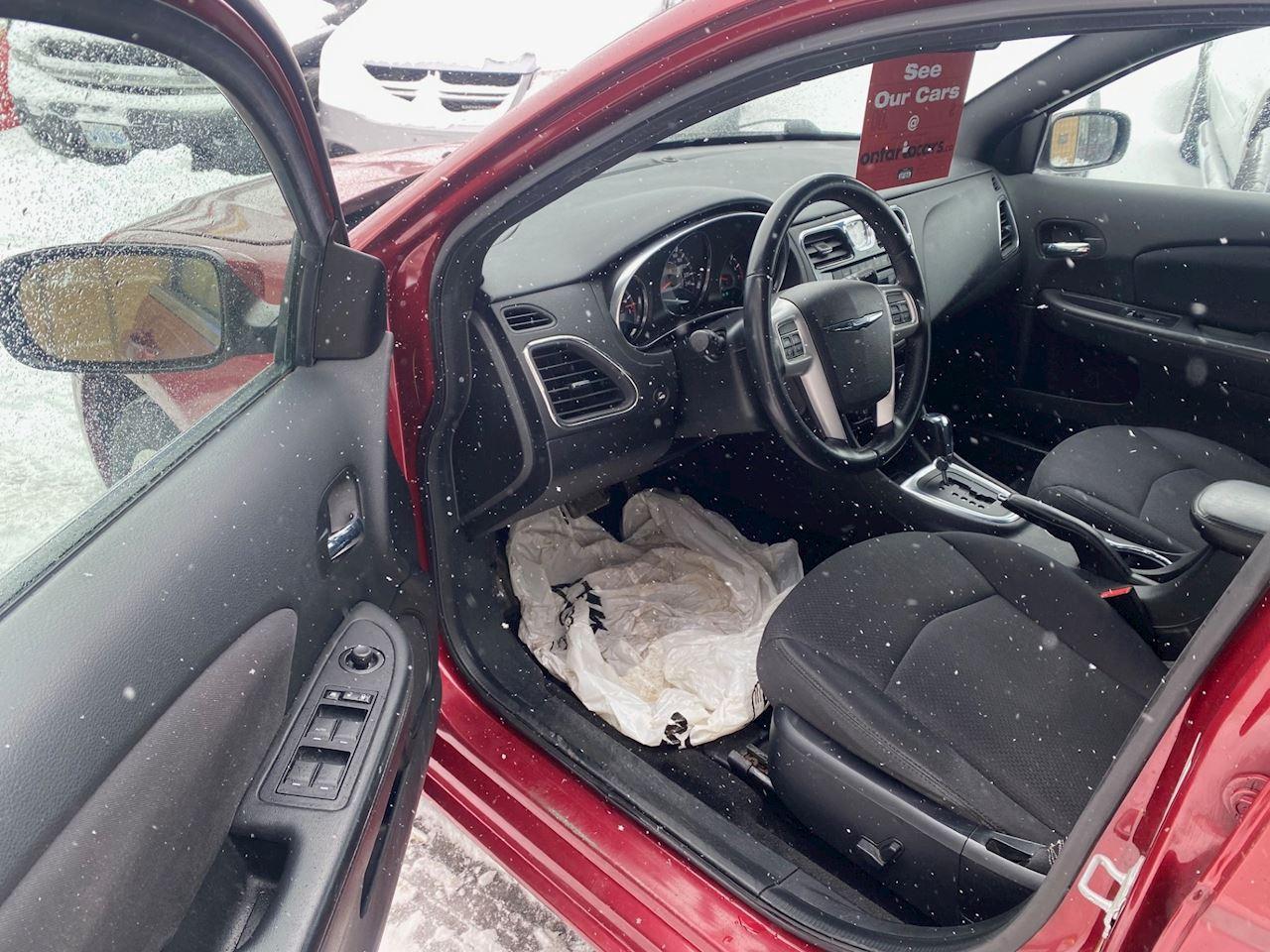 2013 Chrysler 200 Touring Photo