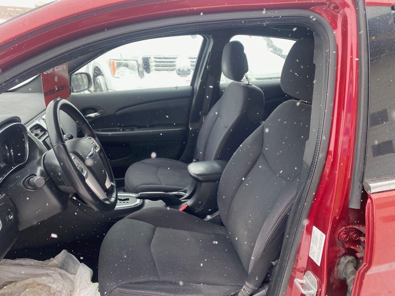 2013 Chrysler 200 Touring Photo