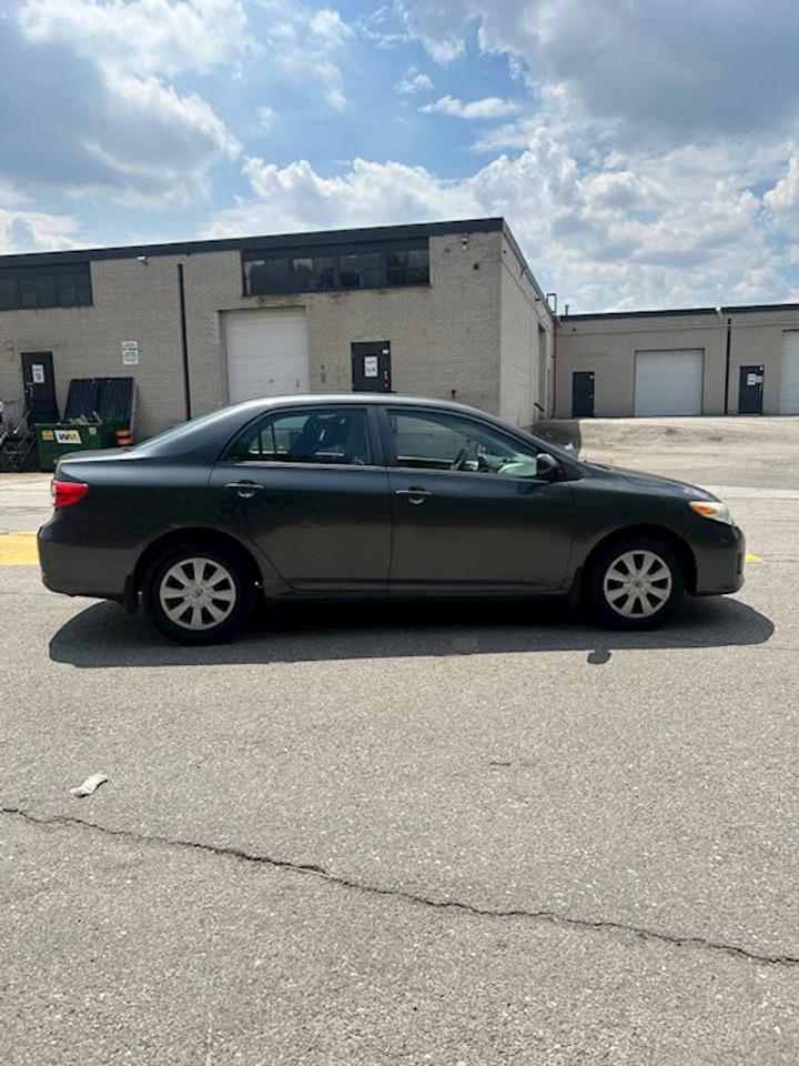 2013 Toyota Corolla CE/LE/S Photo