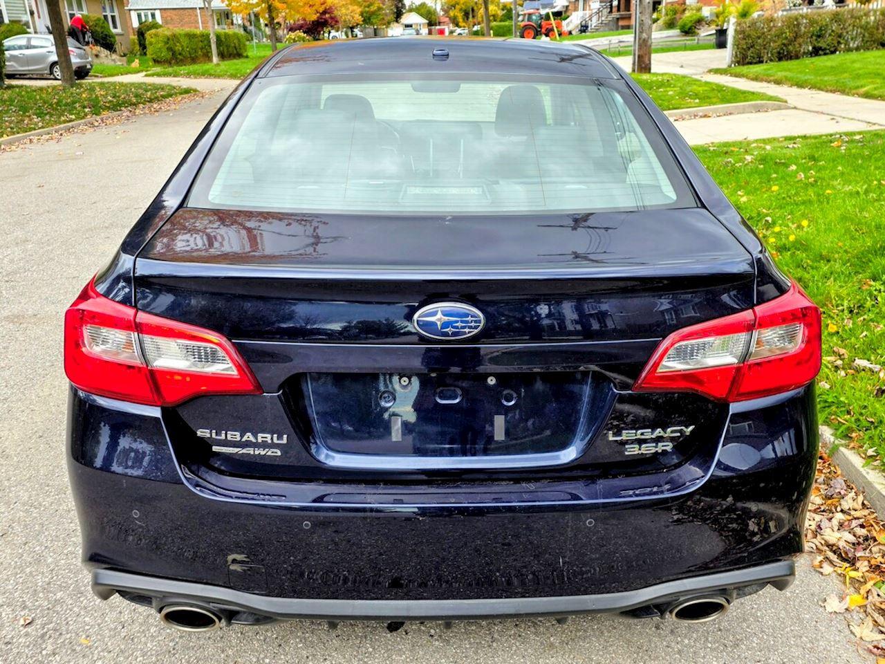 2018 Subaru Legacy LIMITED Photo