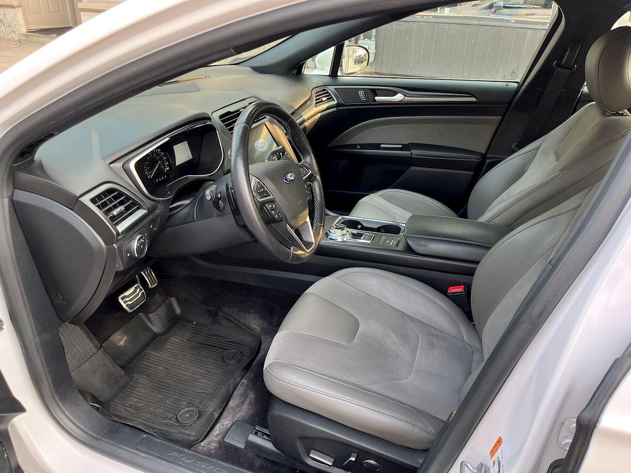 2017 Ford Fusion V6 Sport Photo