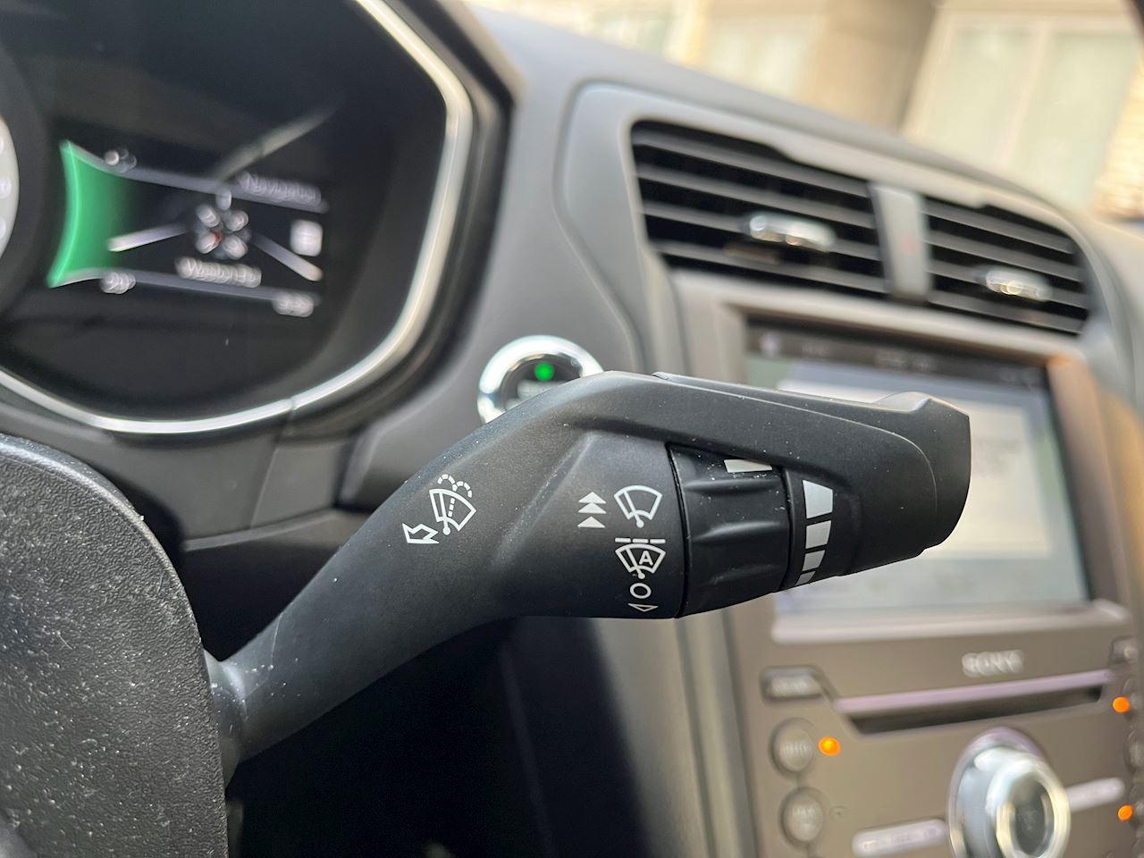 2017 Ford Fusion V6 Sport Photo