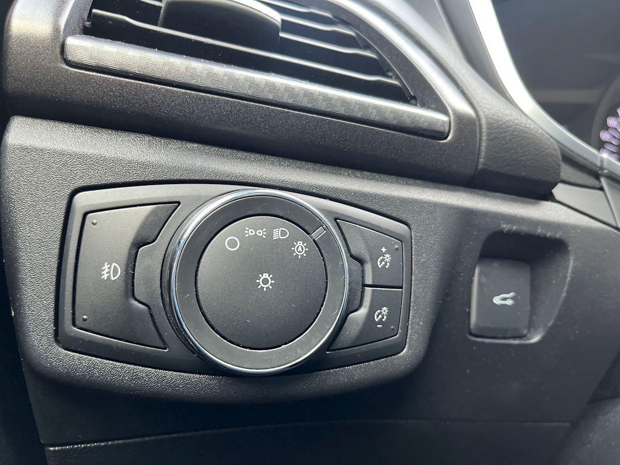 2017 Ford Fusion V6 Sport Photo