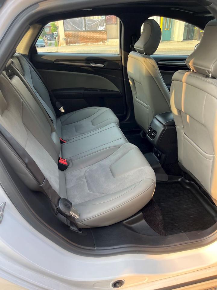 2017 Ford Fusion V6 Sport Photo