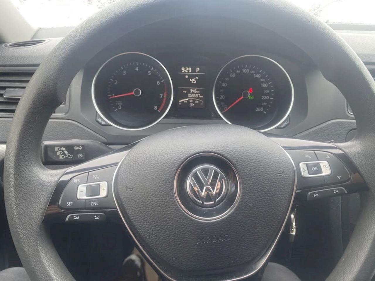 2019 Toyota Camry Hybrid Photo