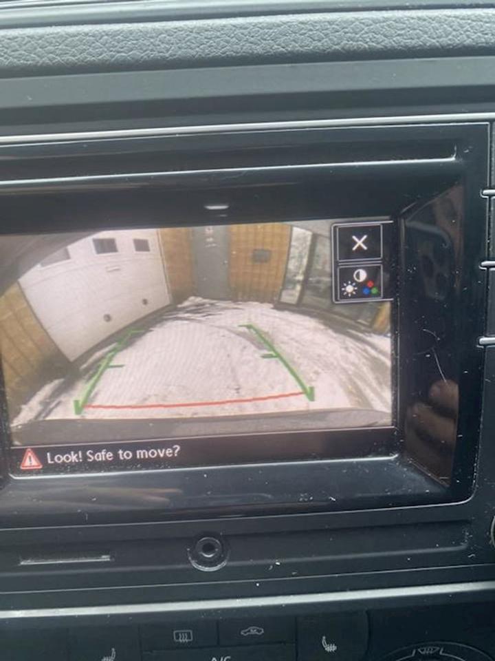 2019 Toyota Camry Hybrid Photo