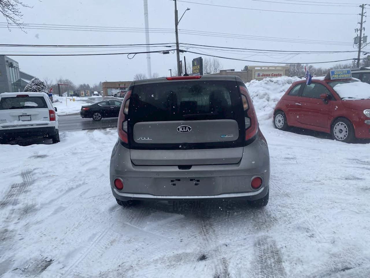 2016 Kia Soul EV Luxury Photo