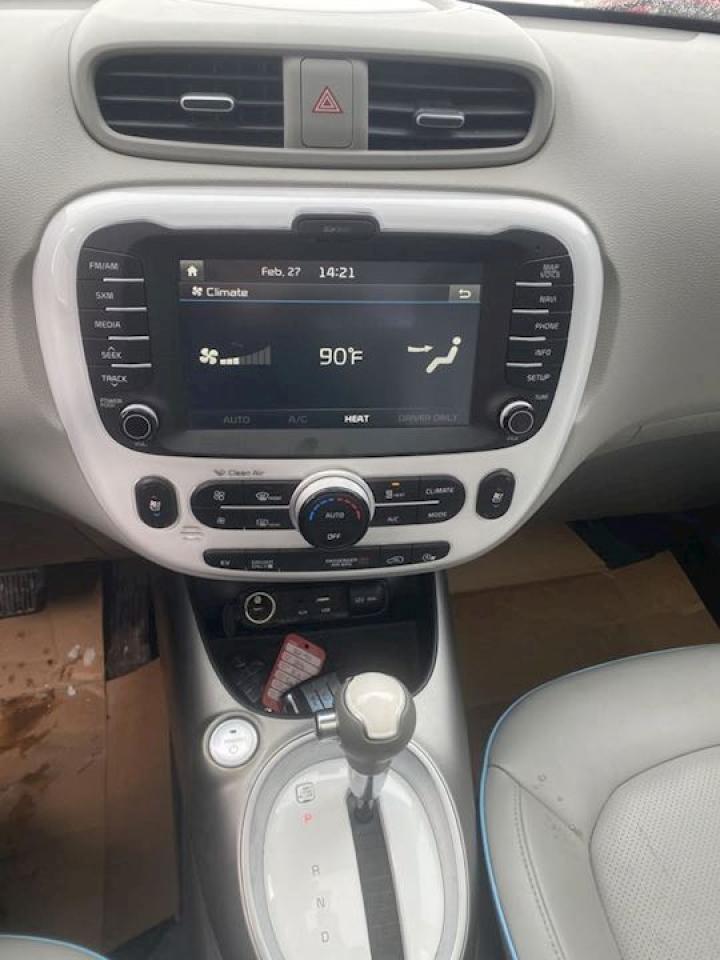 2016 Kia Soul EV Luxury Photo