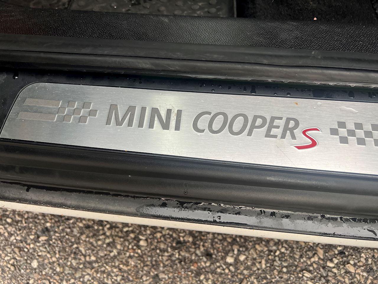 2016 MINI Cooper Countryman S Photo