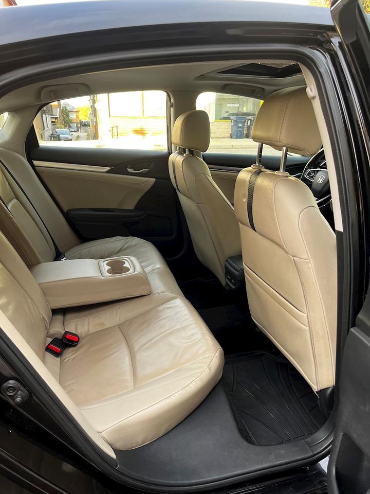2016 Honda Civic Sedan Touring Photo
