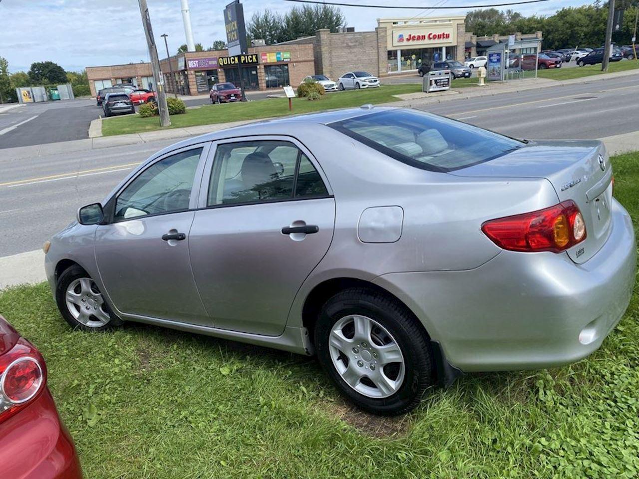 2009 Toyota Corolla CE/S/LE Photo3