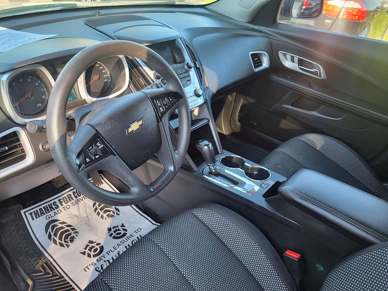 2017 Chevrolet Equinox LS Photo