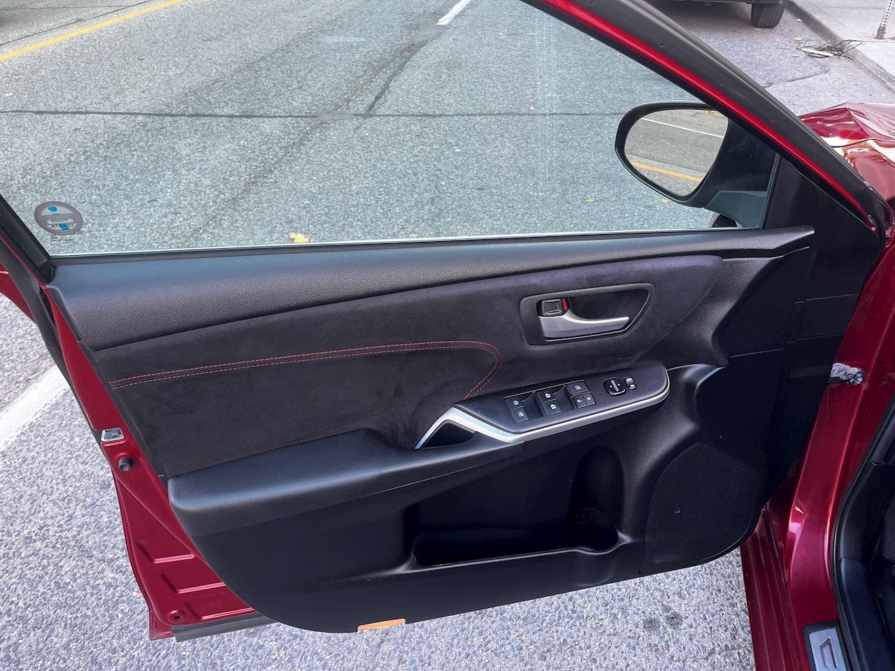 2015 Toyota Camry XSE Photo