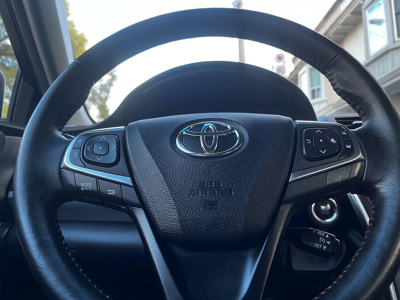 2015 Toyota Camry XSE Photo