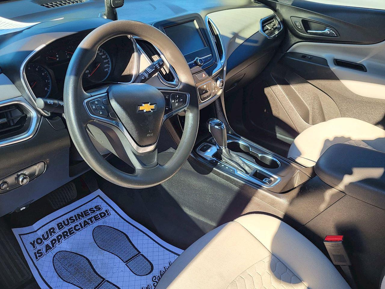 2018 Chevrolet Equinox LS Photo