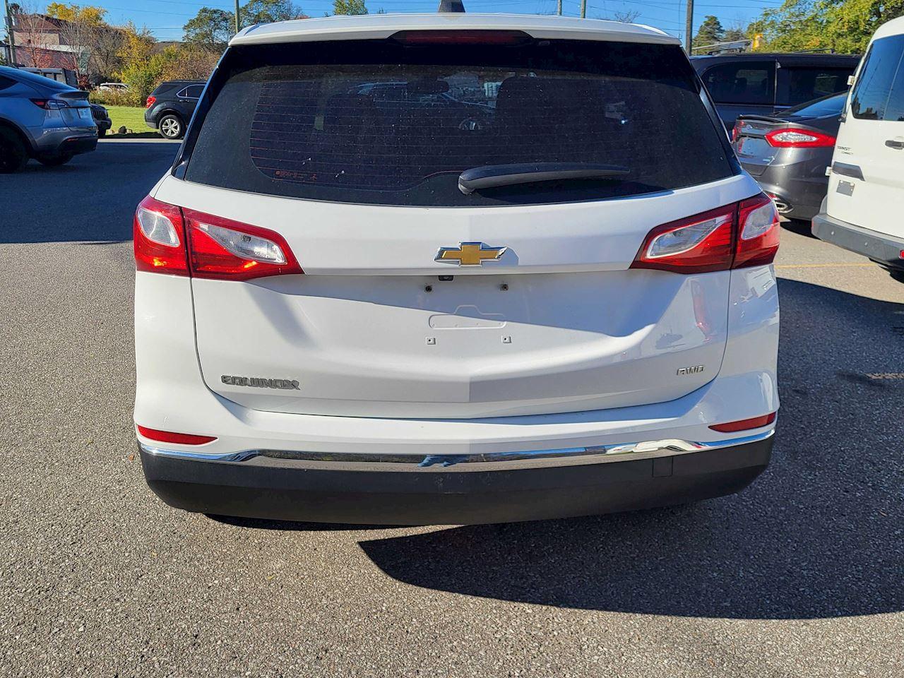 2018 Chevrolet Equinox LS Photo2