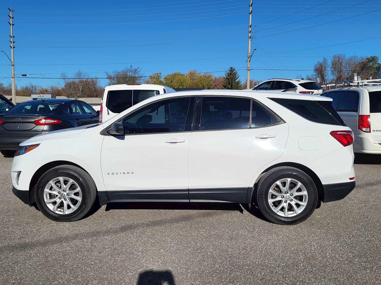 2018 Chevrolet Equinox LS Photo