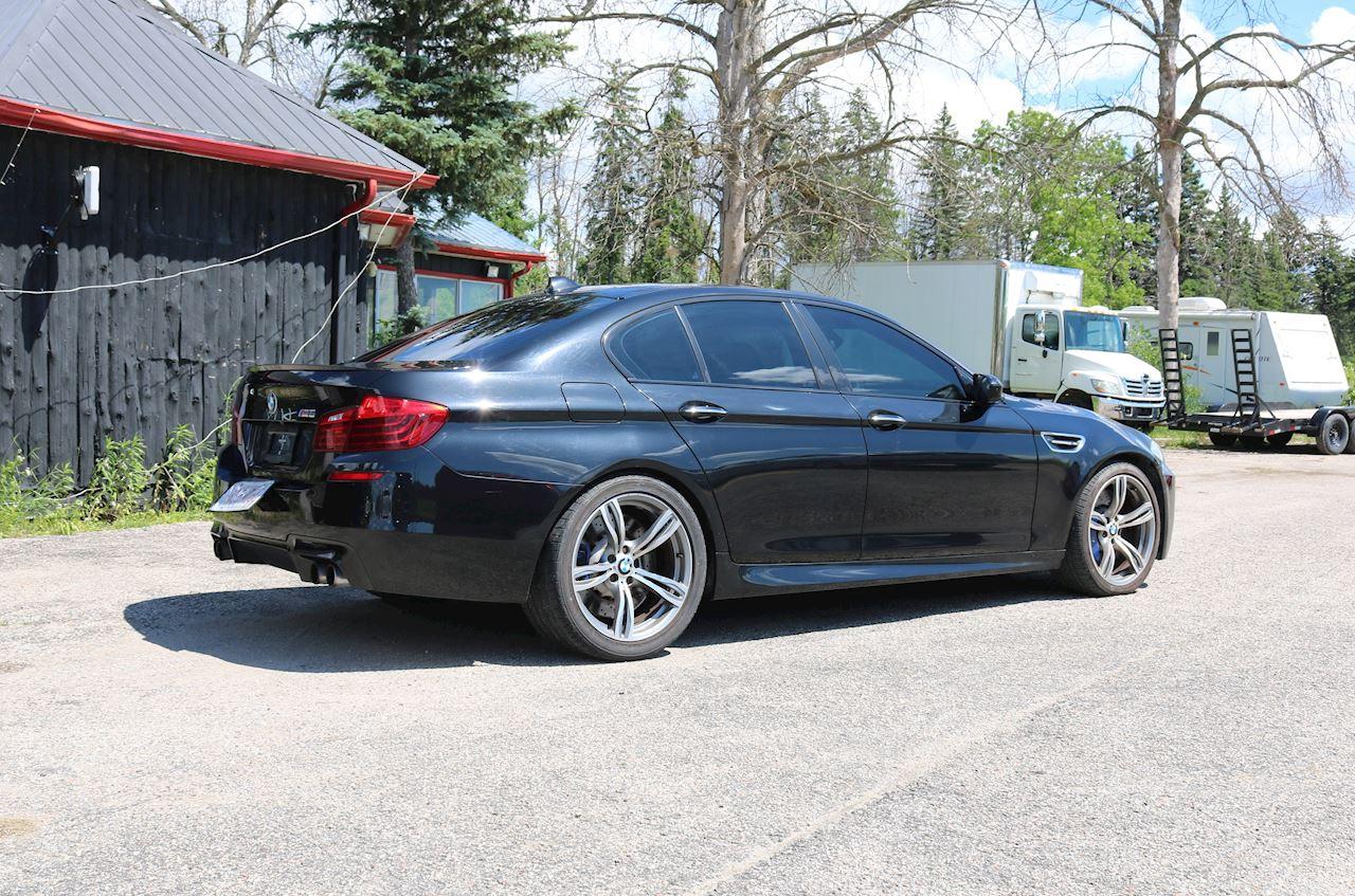2015 BMW M5 Twin Turbo Photo2