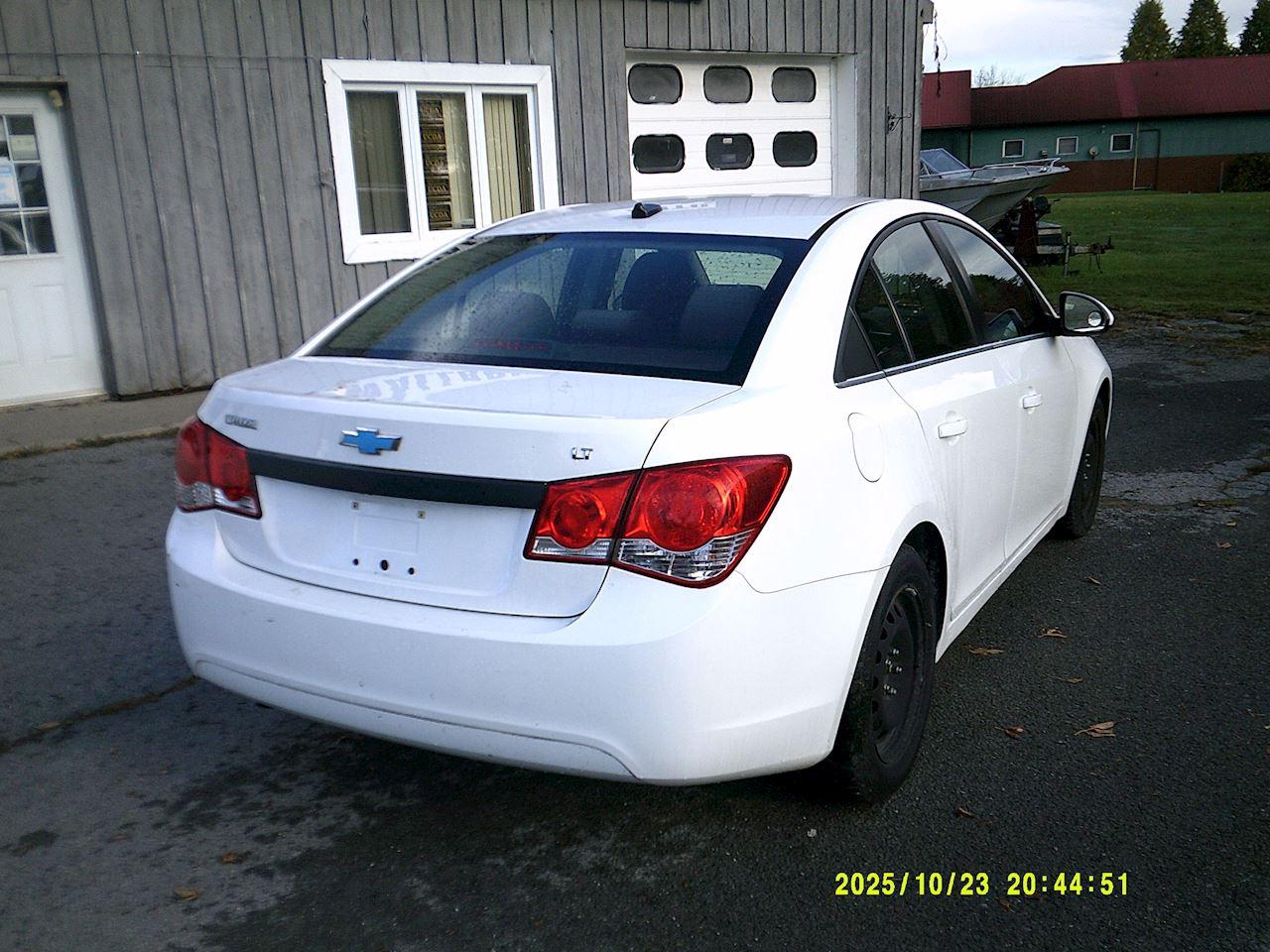 2011 Chevrolet Cruze LT Turbo+ w/1SB Photo2