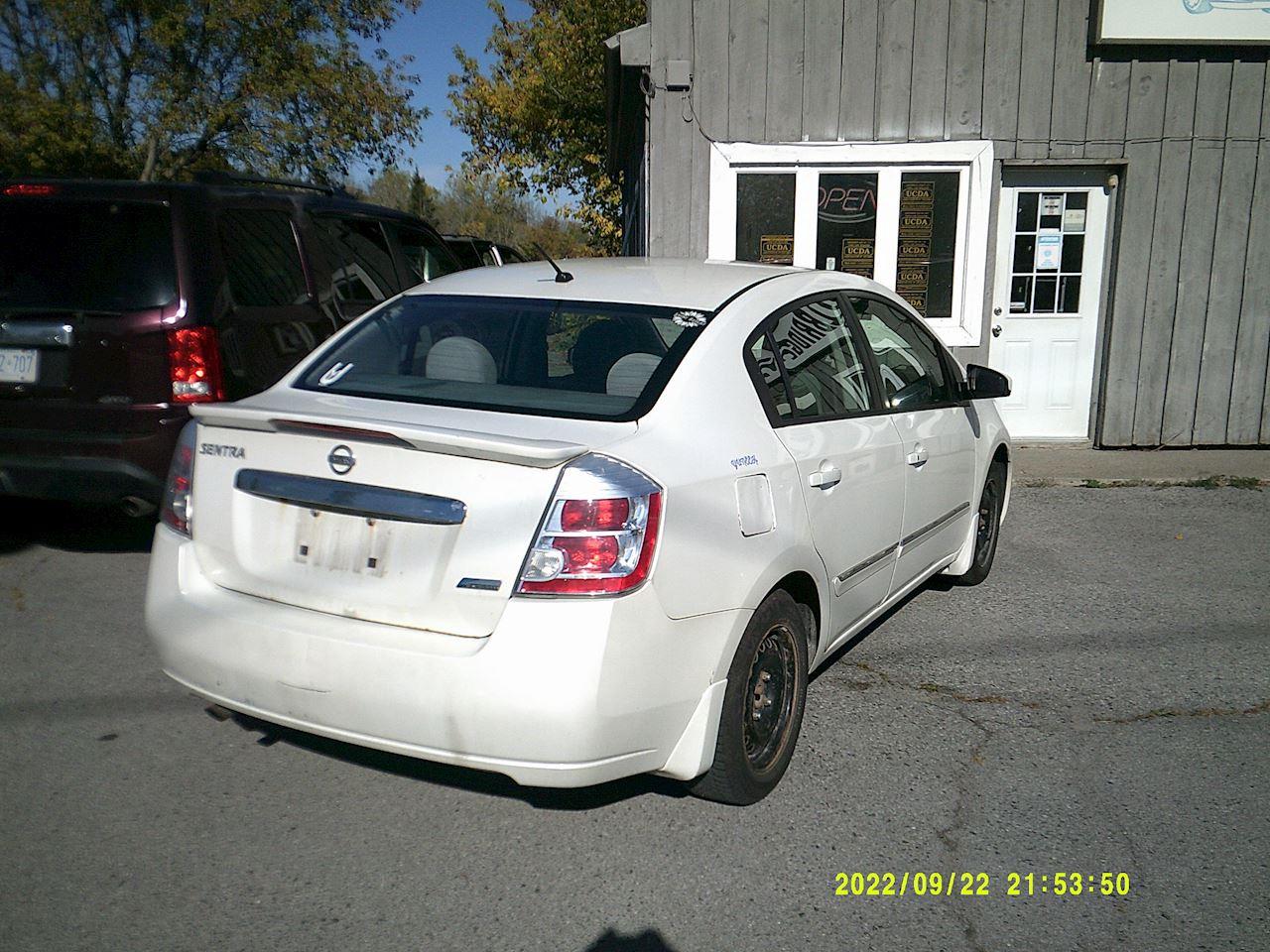 2012 Nissan Sentra 2.0 S Photo2