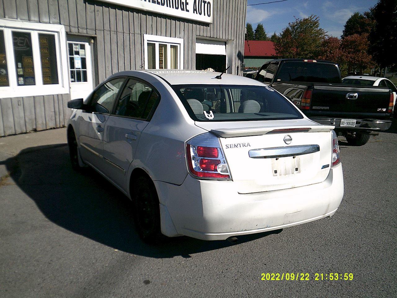 2012 Nissan Sentra 2.0 S Photo3