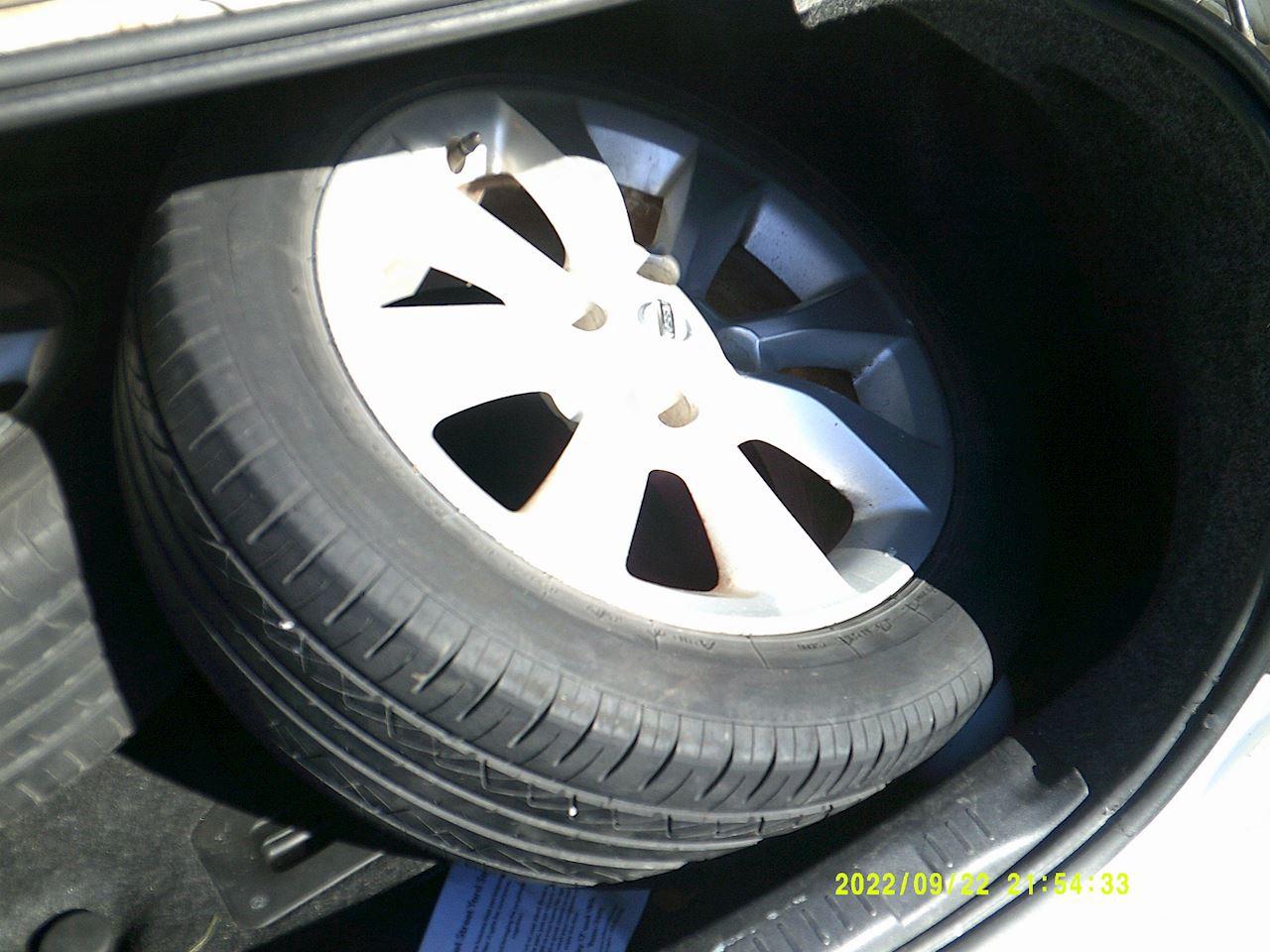 2012 Nissan Sentra 2.0 S Photo