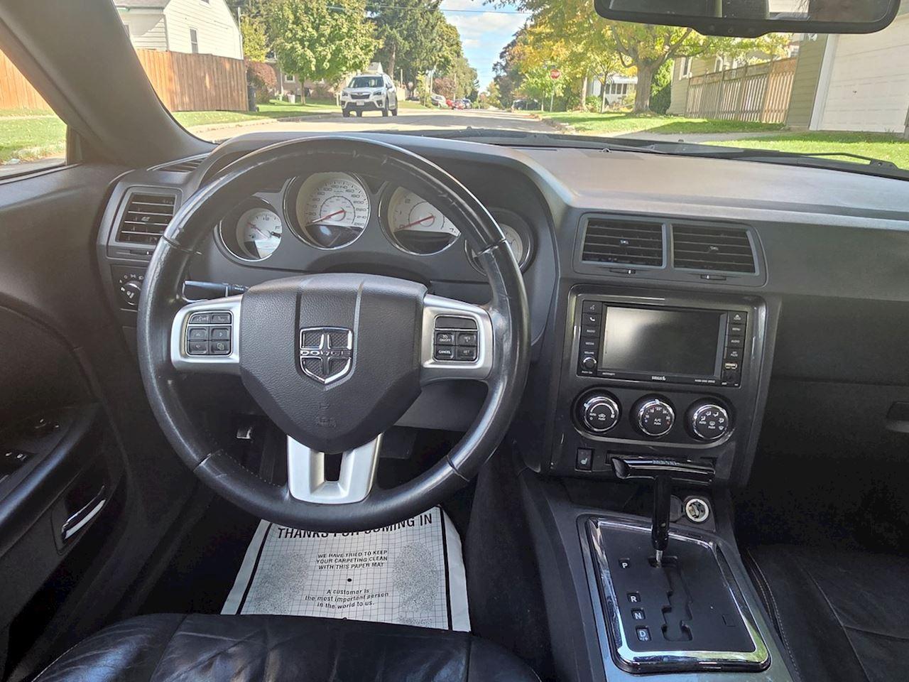 2012 Dodge Challenger SXT Plus Photo