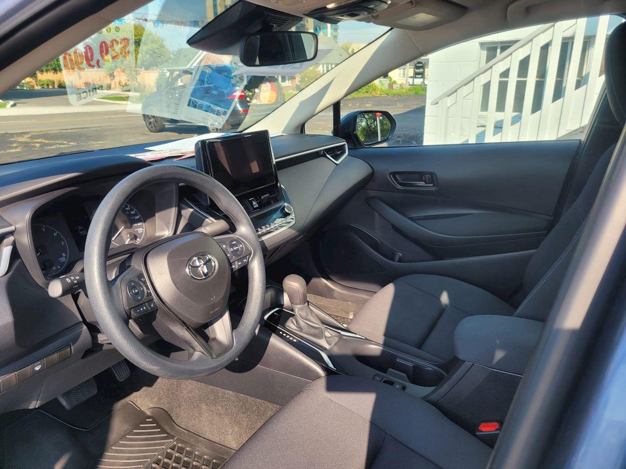 2024 Toyota Corolla L/LE Photo