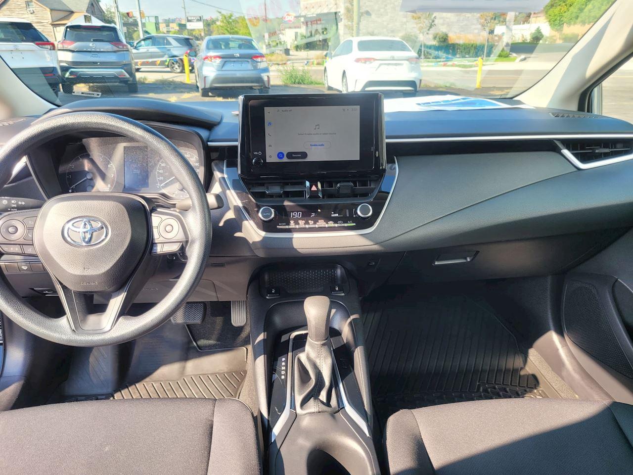 2024 Toyota Corolla L/LE Photo