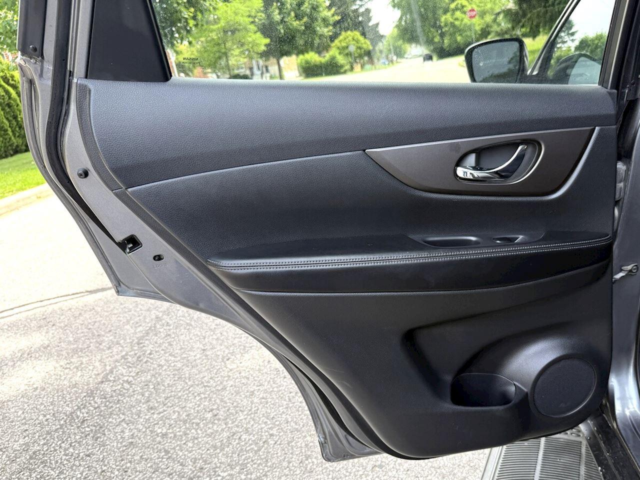 2014 Nissan Rogue S/SV/SL Photo